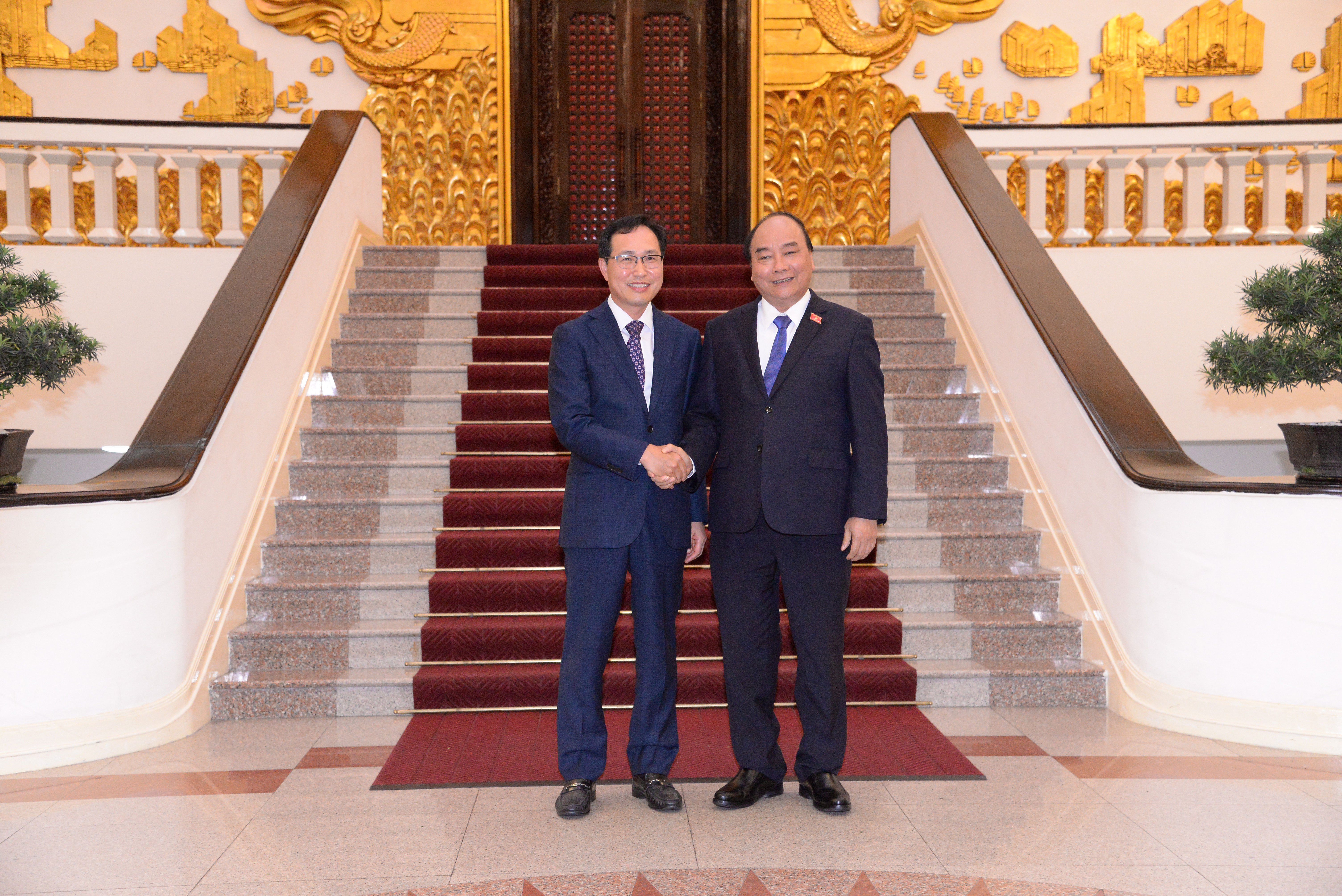 Thủ tướng Chính phủ Nguyễn Xuân Phúc gặp gỡ lãnh đạo Samsung Việt Nam ảnh 2